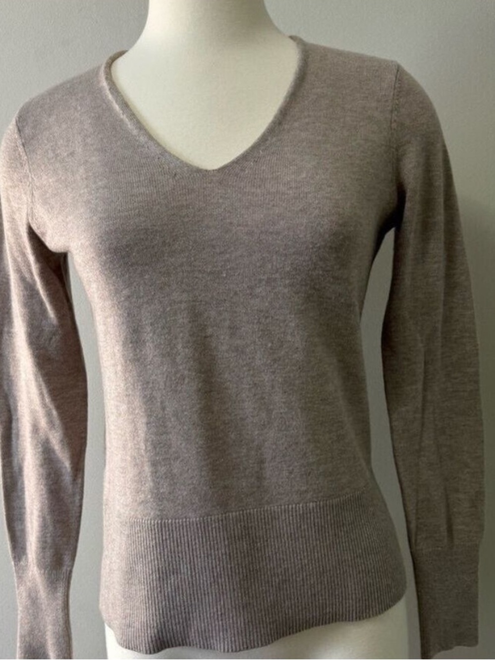 LOFT Heathered V-Neck Sweater size XS